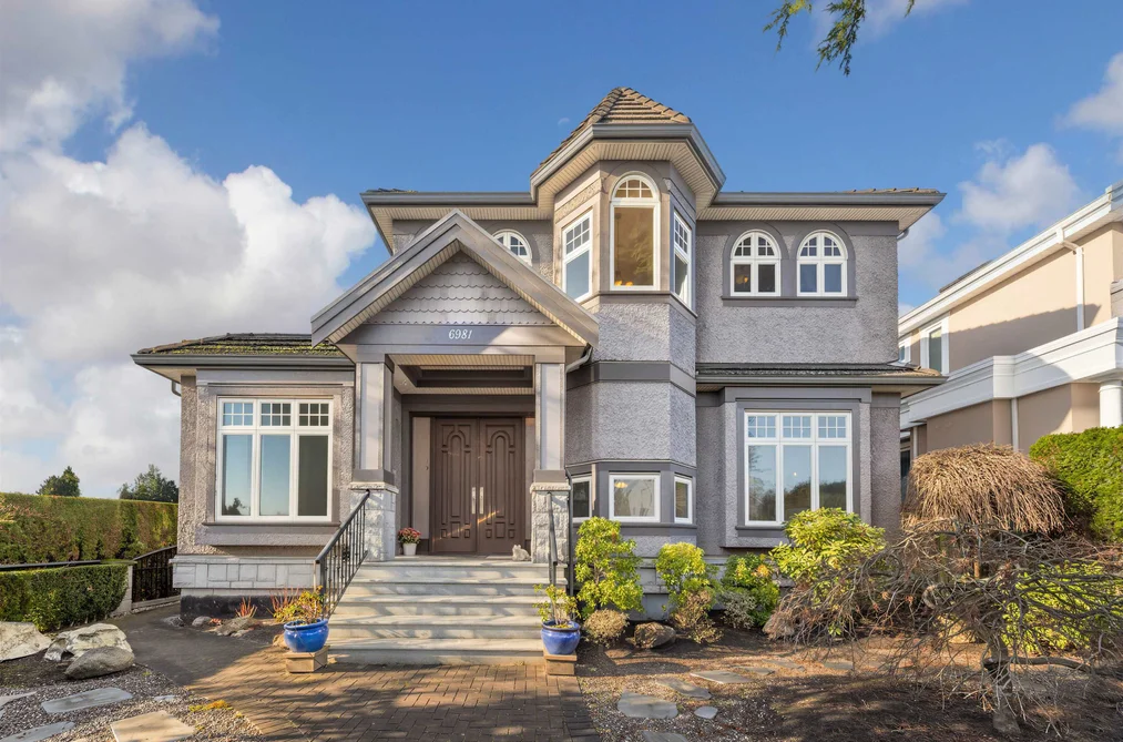 House for sale at 6981 Laurel Street Vancouver British Columbia - MLS: R3107072