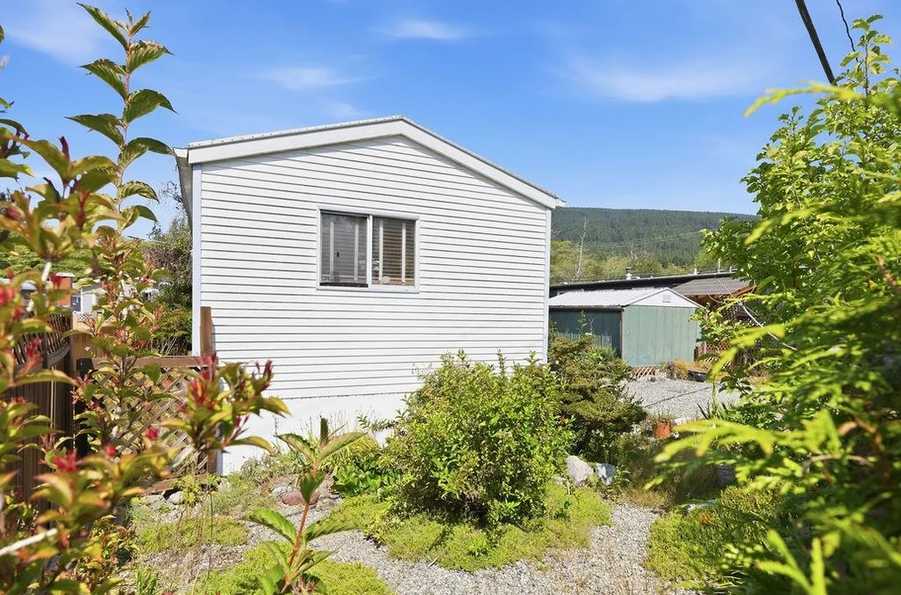 Manufactured Home for sale at 7 1413 Sunshine Coast Highway Gibsons British Columbia - MLS: R3155814