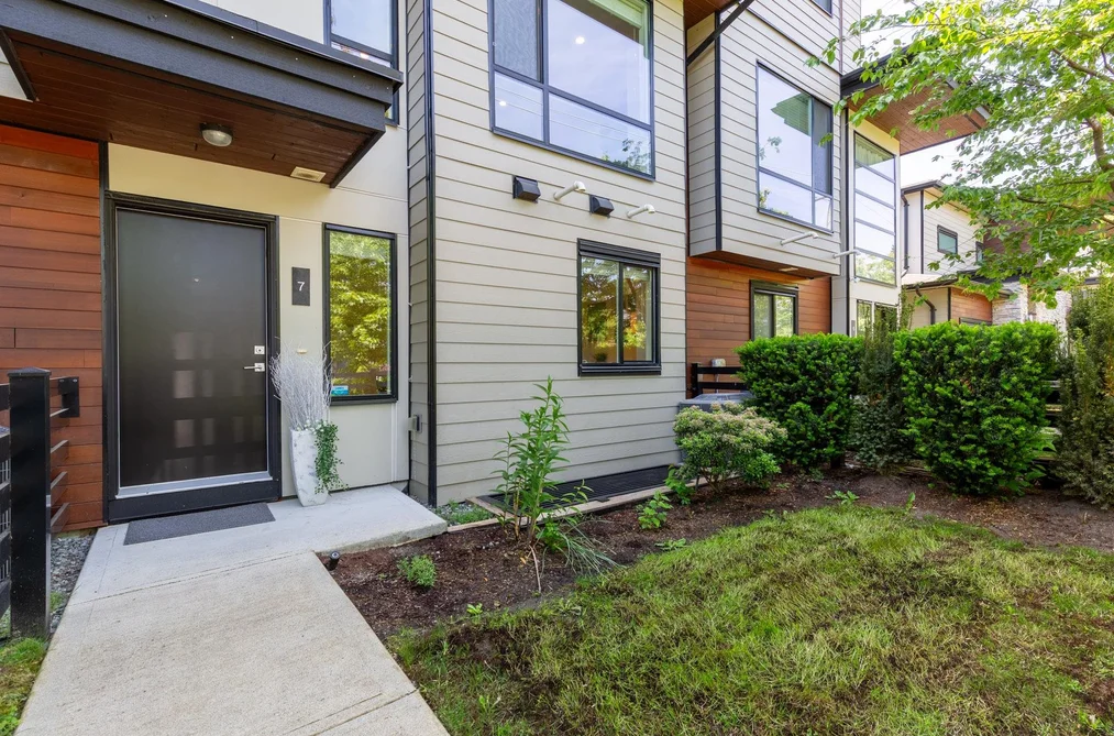 Townhouse for sale at 7 15688 28 Avenue Surrey British Columbia - MLS: R3127111