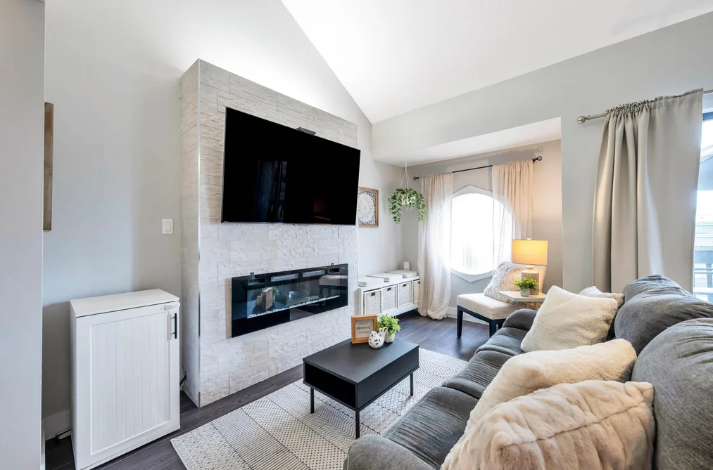 7 20229 FRASER HIGHWAY, Langley BC V3A 4E7, Langley BC — Residential for Sale — Photo 4 of 37