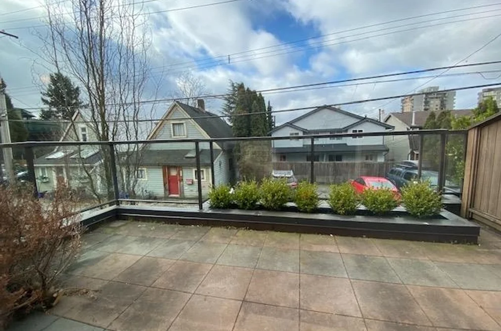 7 215 E 4 STREET, North Vancouver BC V7L 1J1, North Vancouver BC — Residential for Sale - Photo 2