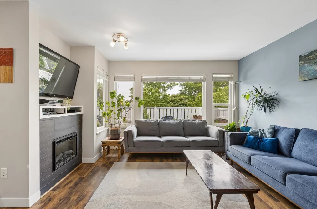 7 240 E KEITH ROAD, North Vancouver BC V7L 1V5, North Vancouver BC — Residential for Sale - Photo 2
