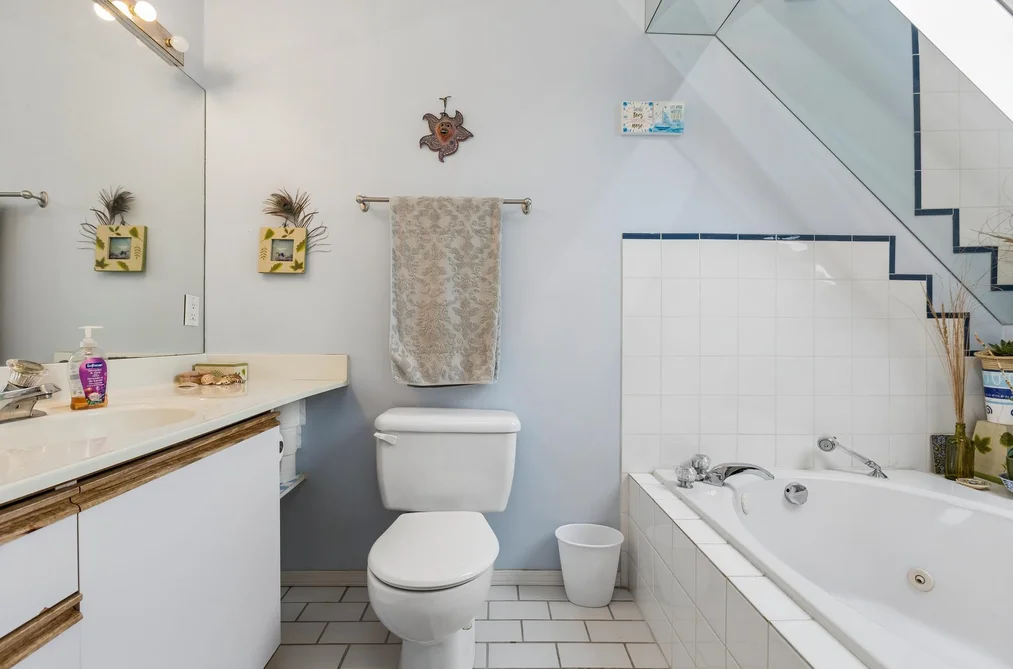 7 240 E KEITH ROAD, North Vancouver BC V7L 1V5, North Vancouver BC — Residential for Sale — Photo 25 of 40