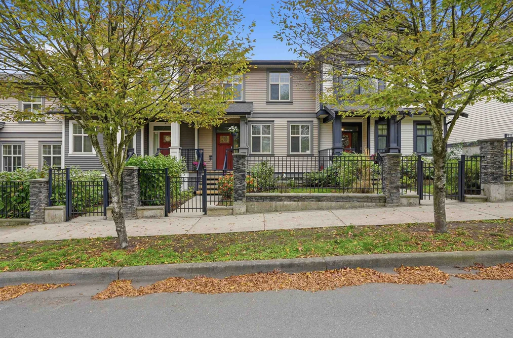 7-35298 Marshall Road, Abbotsford, BC - Townhouse for Sale - Photo 3 of 40 7-35298 Marshall Road, Abbotsford, BC - Townhouse for Sale - Photo 3 of 40