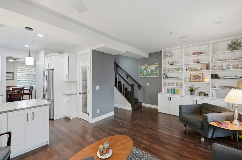 7-35298 Marshall Road, Abbotsford, BC - Townhouse for Sale - Photo 8 of 40 7-35298 Marshall Road, Abbotsford, BC - Townhouse for Sale - Photo 8 of 40