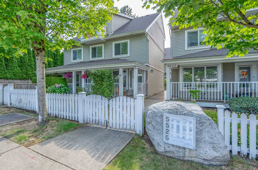 Townhouse for sale at 7 5525 Halley Avenue Burnaby British Columbia - MLS: R3145917