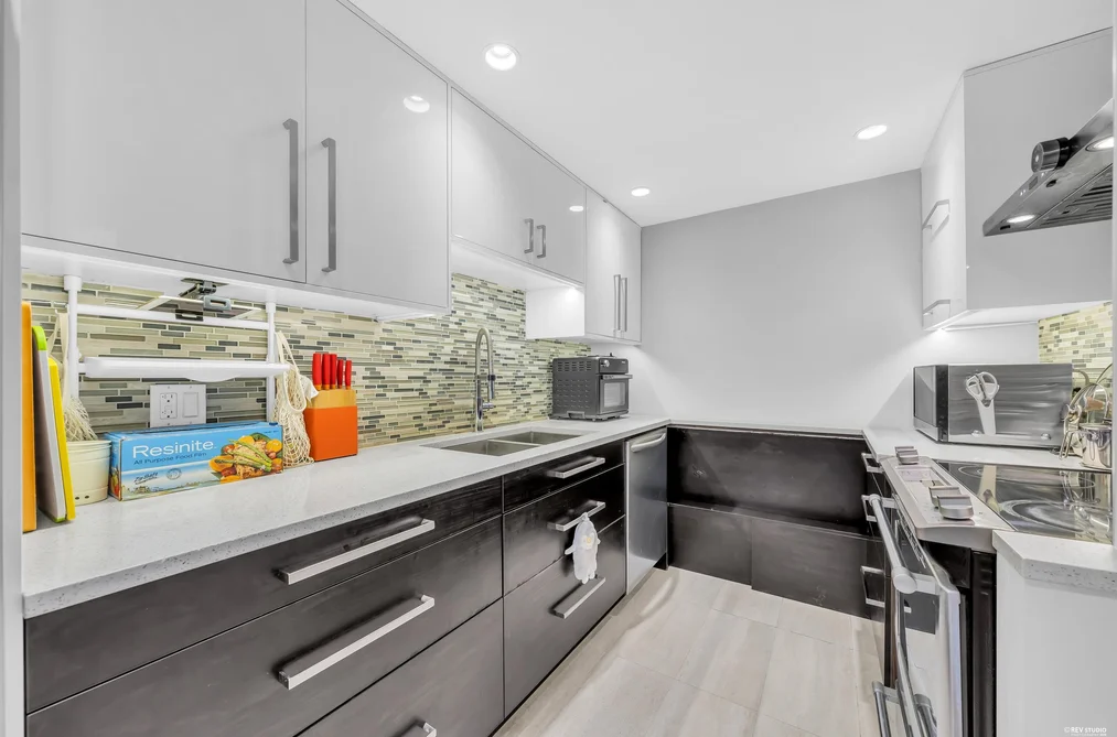 7 7321 MONTECITO DRIVE, Burnaby BC V5A 1R2, Burnaby BC — Residential for Sale — Photo 14 of 30