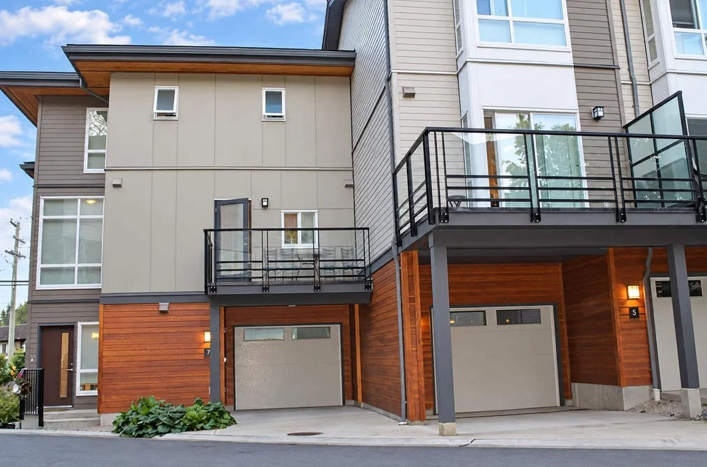 7-909 Clarke Road, Port Moody, BC - Townhouse for Sale - Photo 11 of 13 7-909 Clarke Road, Port Moody, BC - Townhouse for Sale - Photo 11 of 13