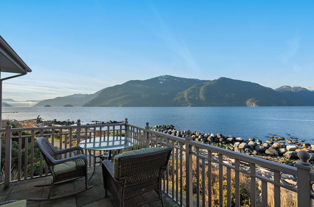 7 BEACH DRIVE, West Vancouver BC V0N 3Z1, West Vancouver BC — Residential for Sale - Photo 2