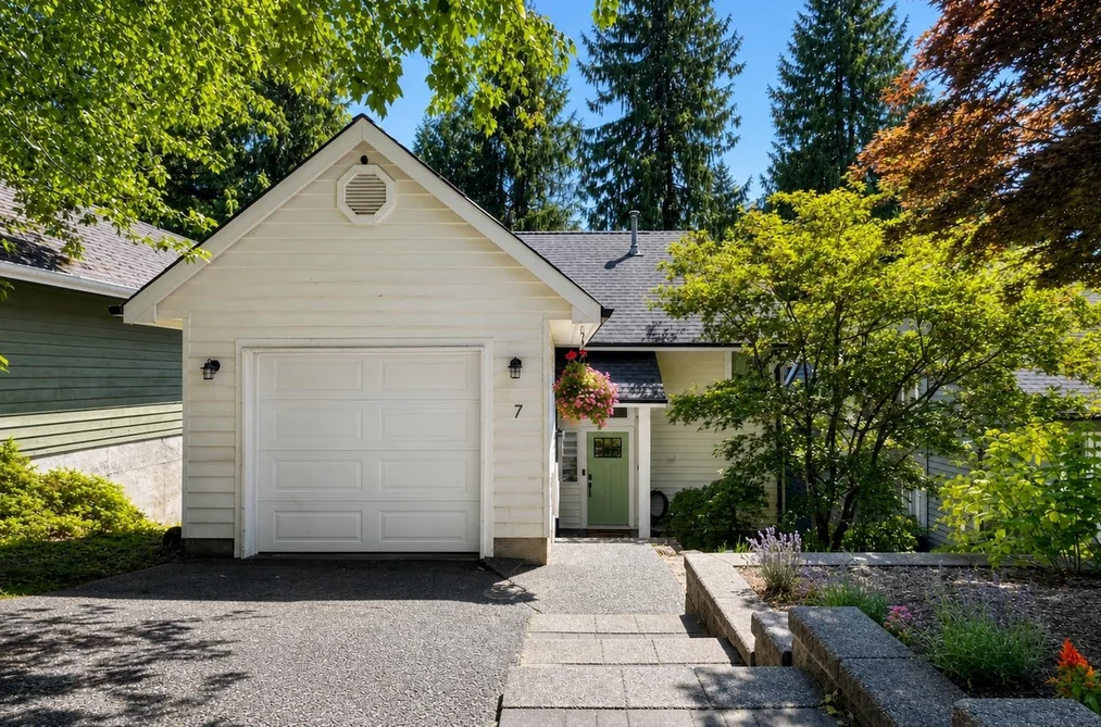 7 MAUDE COURT, Port Moody, BC — Residential for Sale - Photo 2