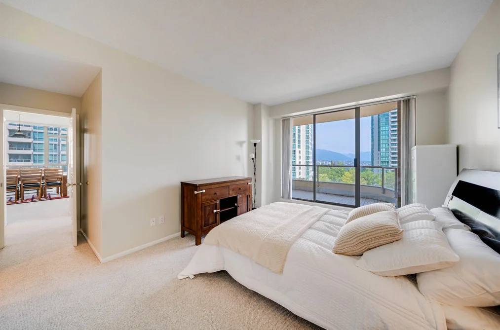 700 5967 WILSON AVENUE, Burnaby, BC — Residential for Sale — Photo 10 of 40