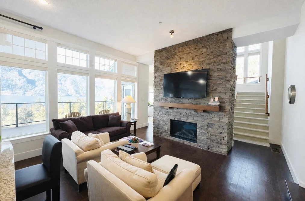 700 OCEAN CREST DRIVE, Furry Creek BC V8B 1A3, Furry Creek BC — Residential for Sale - Photo 3