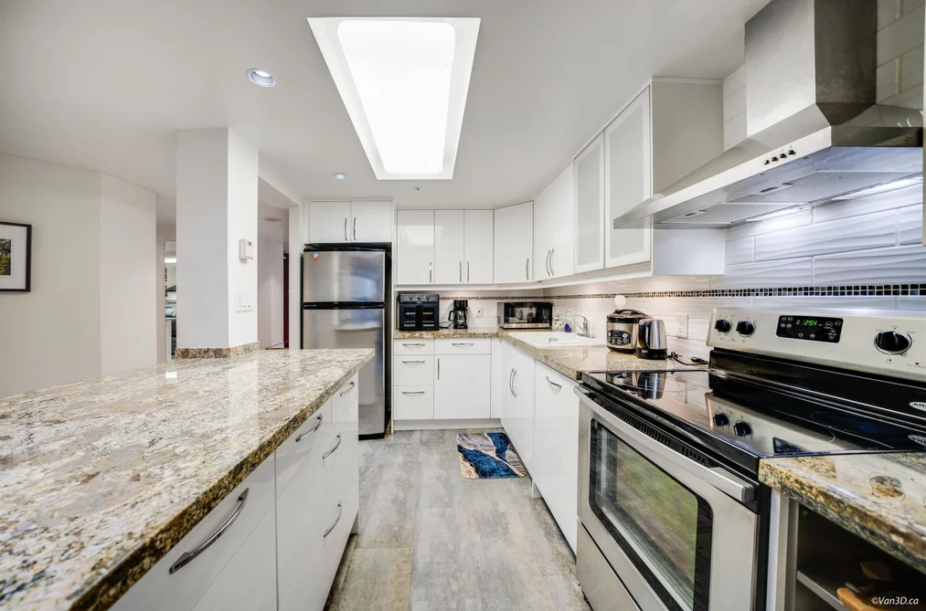 701 1050 BURRARD STREET, Vancouver BC V6Z 2S3, Vancouver BC — Residential for Sale - Photo 3