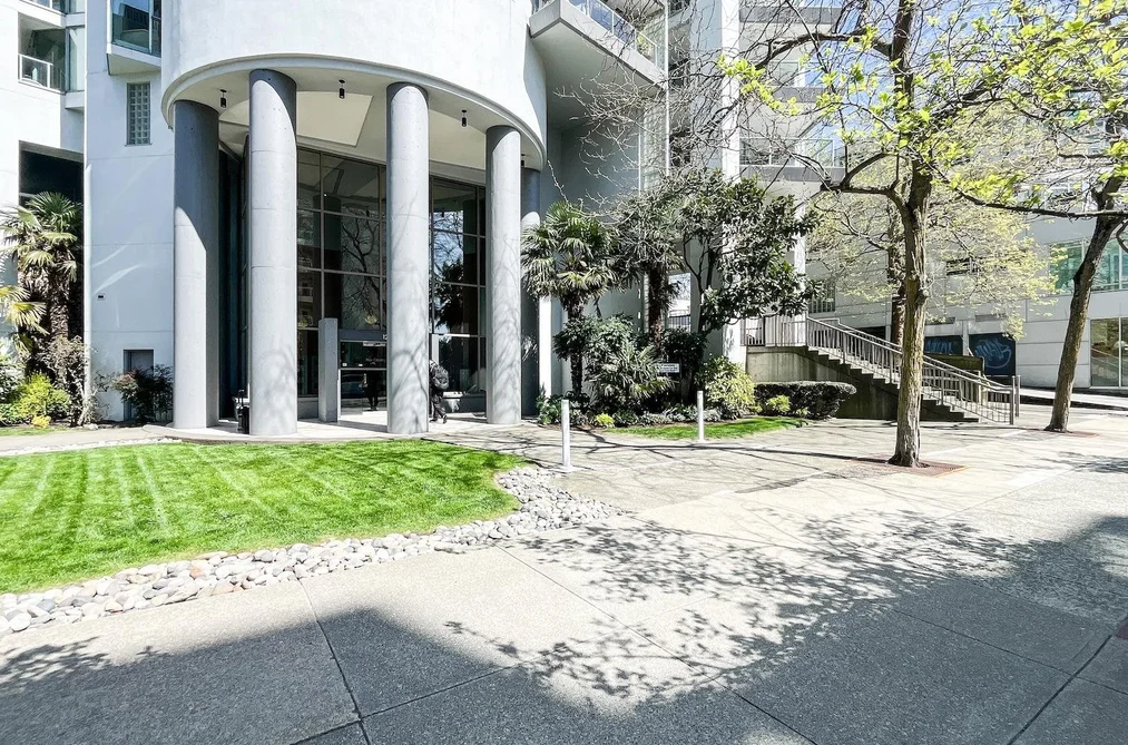 701 120 W 2ND STREET, North Vancouver BC V7M 1C3, North Vancouver BC — Residential for Sale - Photo 3