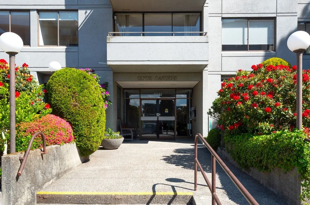 701 1341 CLYDE AVENUE, West Vancouver BC V7T 1E8, West Vancouver BC — Residential for Sale - Photo 4