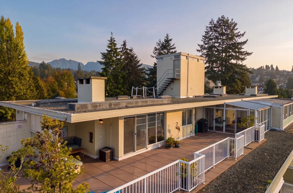 1425 Esquimalt Ave Unit 701, West Vancouver, BC - MLS: R3175659