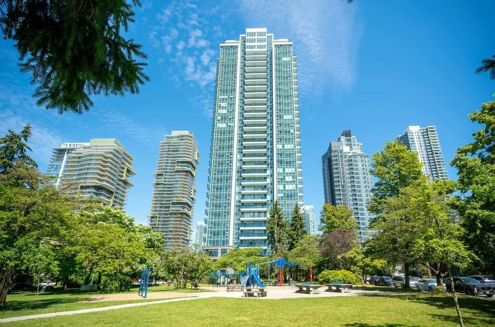 701 6463 SILVER AVENUE, Burnaby BC V5H 0K4, Burnaby BC — Residential for Sale - Main Photo