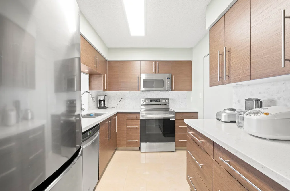 701 7500 GRANVILLE AVENUE, Richmond BC V6Y 3Y6, Richmond BC — Residential for Sale — Photo 8 of 27