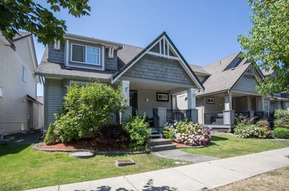 7015 195 STREET, Surrey BC V4N 5Z2, Surrey BC — Residential for Sale - Photo 2