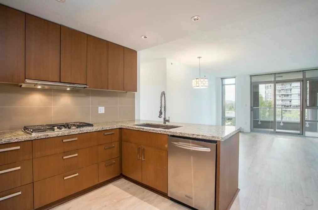 702 1155 THE HIGH STREET, Coquitlam, BC — Residential for Sale — Photo 5 of 20