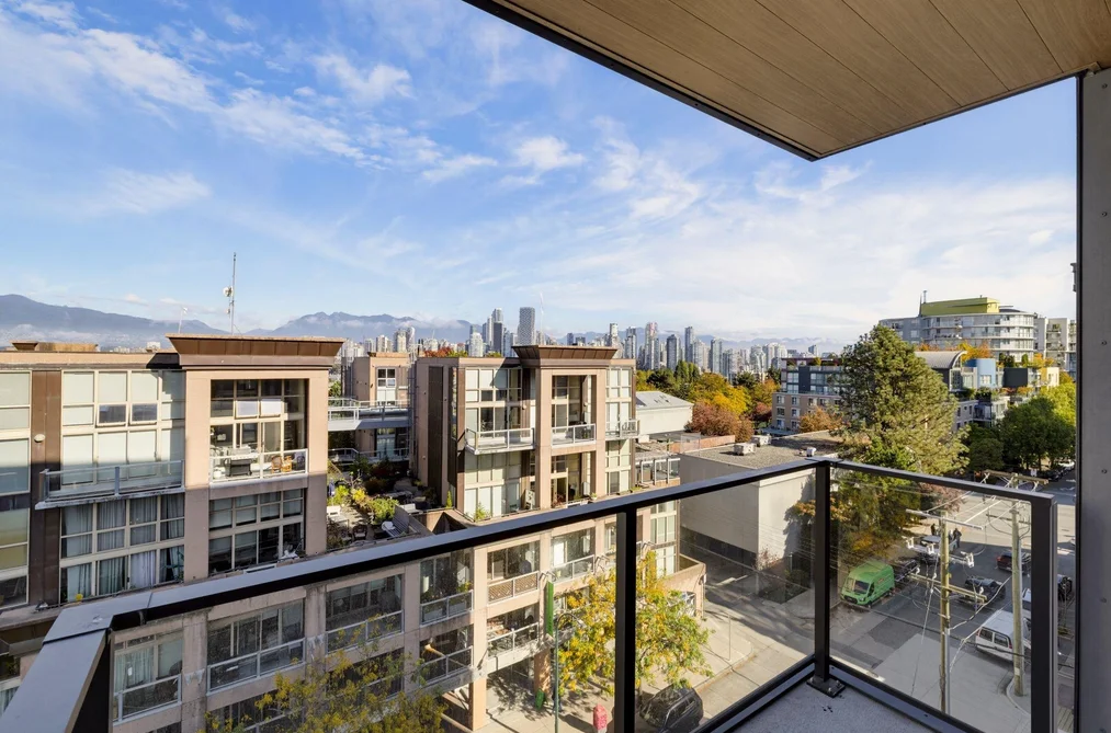 1530 W 6th Ave Unit 702, Vancouver, BC - MLS: R3175106
