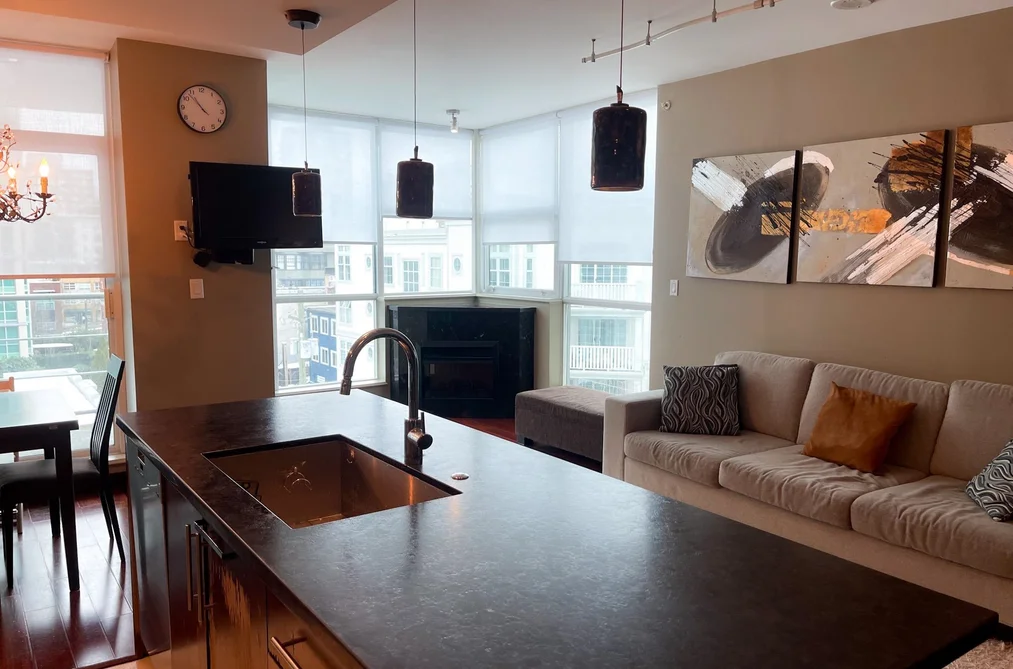 702 168 E ESPLANADE, North Vancouver BC V7L 4X8, North Vancouver BC — Residential for Sale - Photo 3