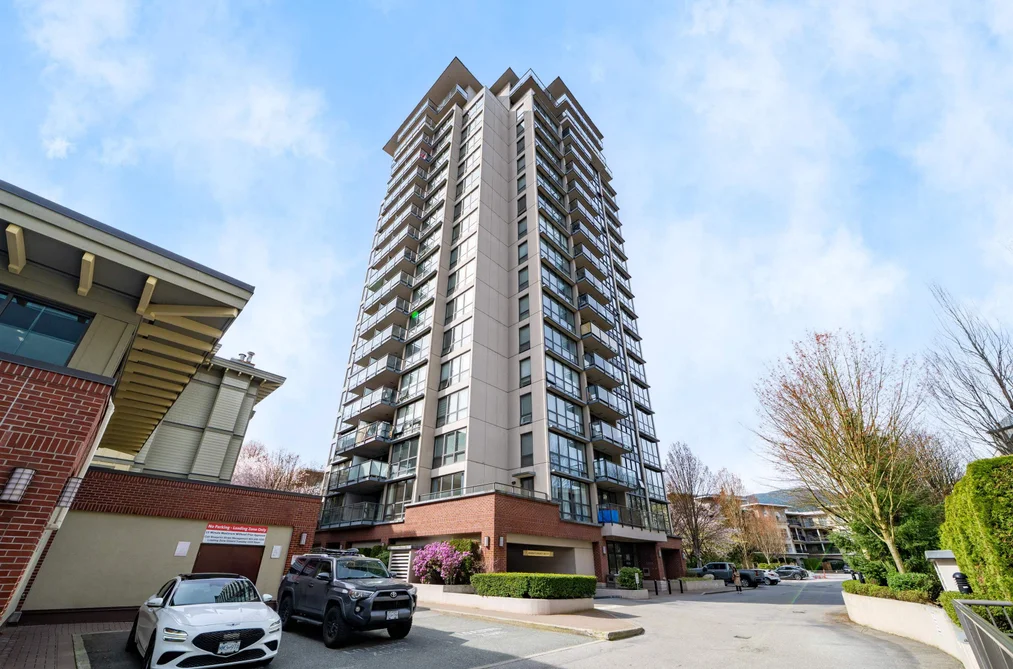 702 2959 GLEN DRIVE, Coquitlam BC V3B 0B8, Coquitlam BC — Residential for Sale - Photo 2