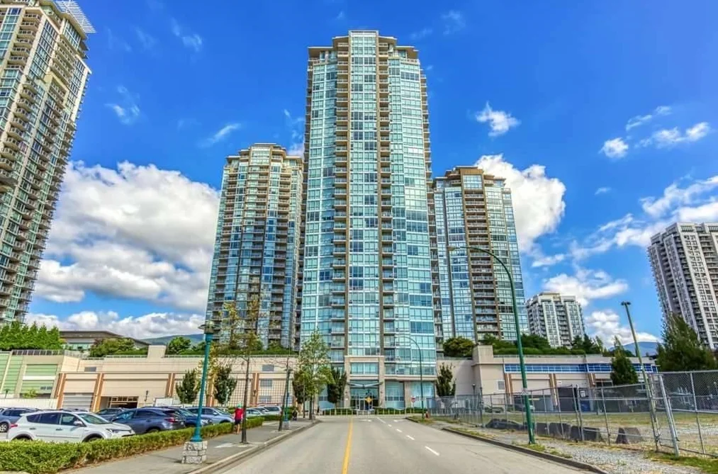 Condo for sale at 702 2975 Atlantic Avenue Coquitlam British Columbia - MLS: R3102657