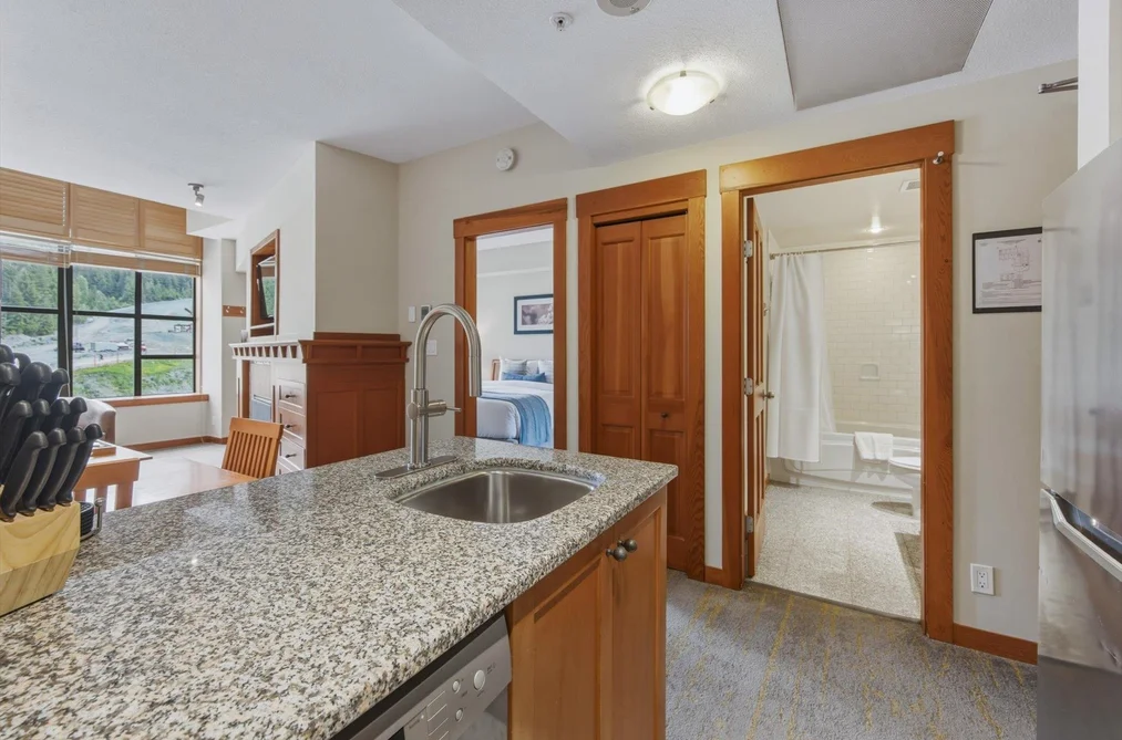 702 4320 SUNDIAL CRESCENT, Whistler BC V8E 1G6, Whistler BC — Residential for Sale — Photo 15 of 26