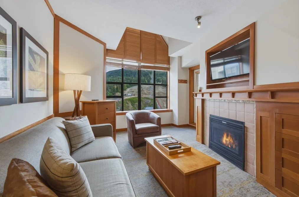 702 4320 SUNDIAL CRESCENT, Whistler BC V8E 1G6, Whistler BC — Residential for Sale - Photo 2