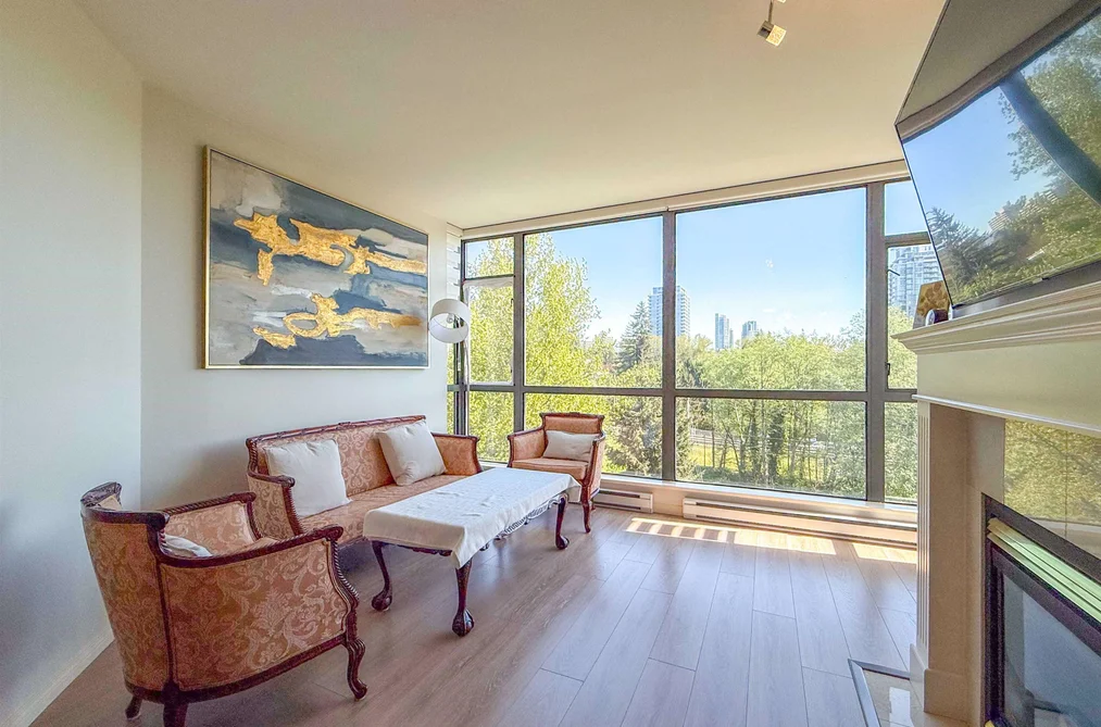 702 6837 STATION HILL DRIVE, Burnaby BC V3N 5B7, Burnaby BC — Residential for Sale - Photo 2