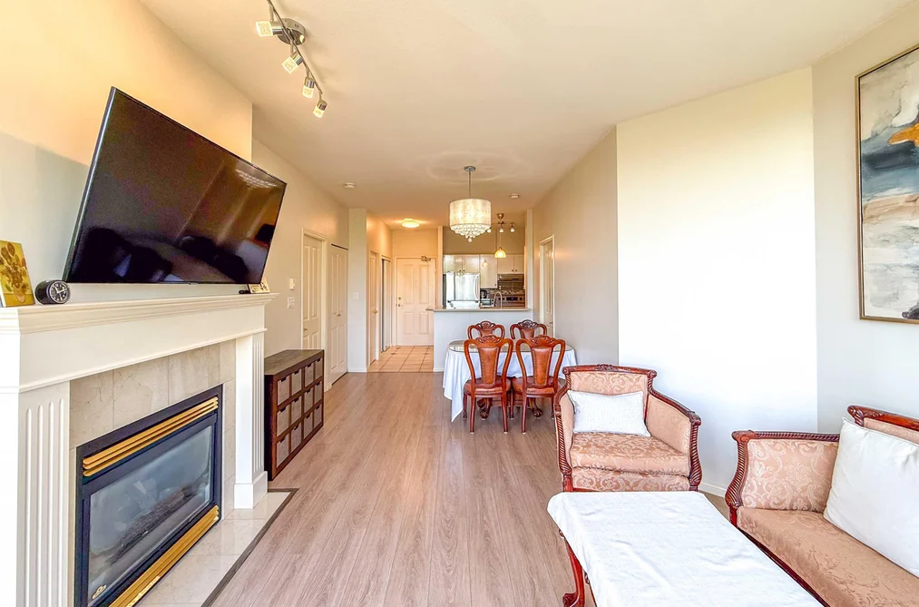 702 6837 STATION HILL DRIVE, Burnaby BC V3N 5B7, Burnaby BC — Residential for Sale - Photo 5