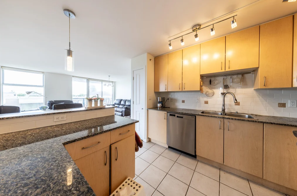 702 8460 GRANVILLE AVENUE, Richmond BC V6Y 4E7, Richmond BC — Residential for Sale - Photo 5