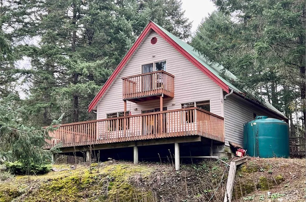 Property for sale at 702 Charter Road Mayne Island British Columbia - MLS: R3064657