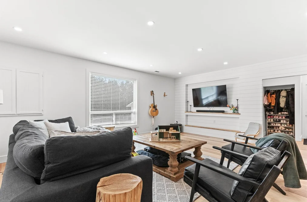 7025 HESSLEA CRESCENT, Abbotsford BC V4X 2C2, Abbotsford BC — Residential for Sale - Photo 6