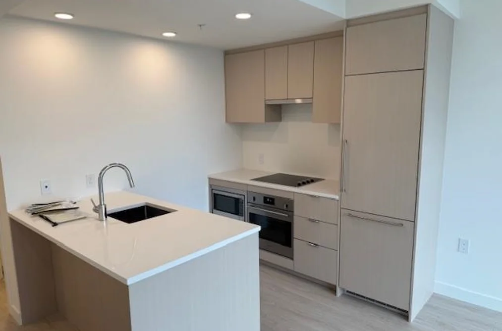 Condo for sale at 703 13675 107a Avenue Surrey British Columbia - MLS: R3062758