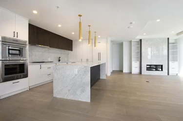 14825 Thrift Ave Unit 703, Surrey, BC - MLS: R3173174