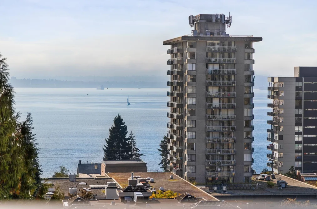 1737 Duchess Ave Unit 703, West Vancouver, BC - MLS: R3173639