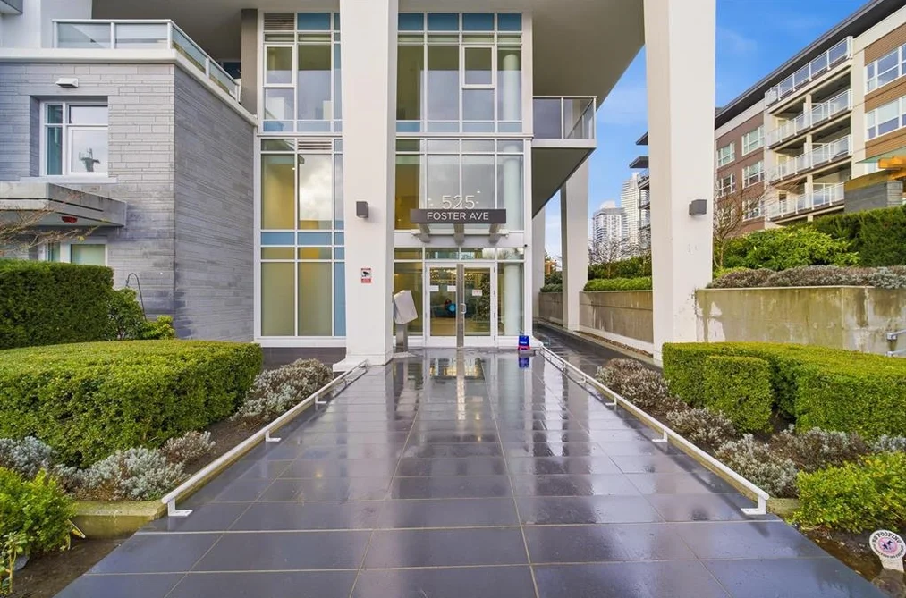 Condo for sale at 703 525 Foster Avenue Coquitlam British Columbia - MLS: R3098102