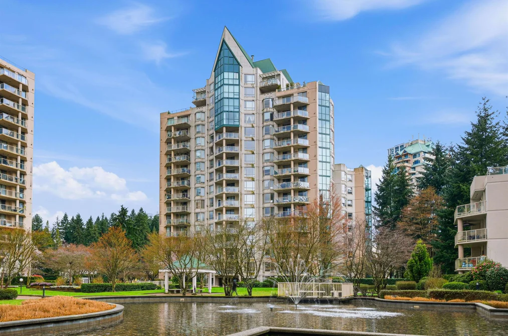 Condo for sale at 704 1190 Pipeline Road Coquitlam British Columbia - MLS: R3107303