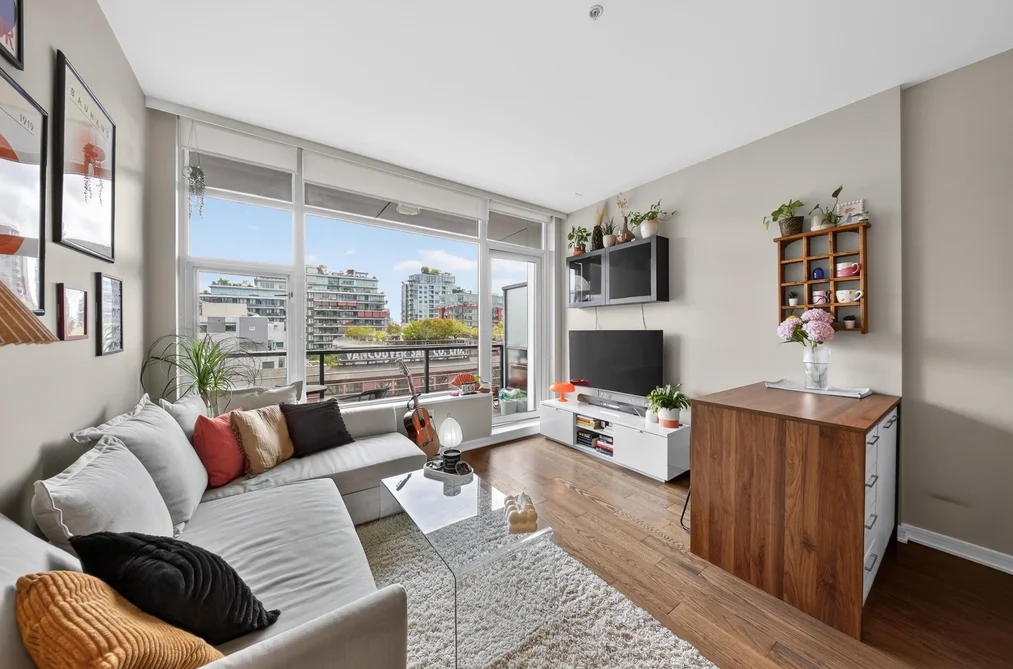 704 123 W 1ST AVENUE, Vancouver BC V5Y 0E2, Vancouver BC — Residential for Sale - Photo 2