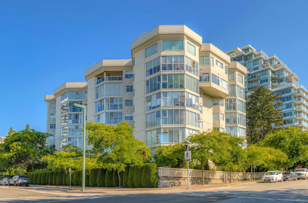 Condo for sale at 704 1442 Foster Street White Rock British Columbia - MLS: R3121446