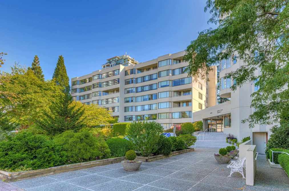 704 1442 FOSTER STREET, White Rock BC V4B 3X7, White Rock BC — Residential for Sale - Photo 2