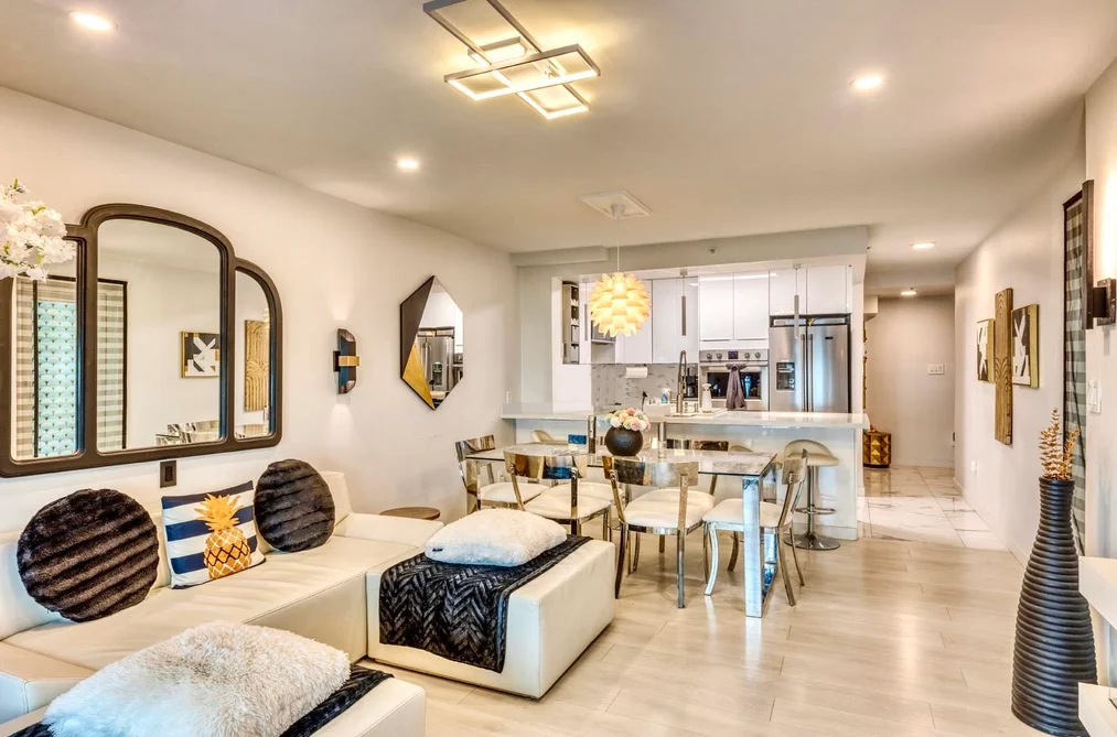 Condo for sale at 704 2468 E Broadway Vancouver British Columbia - MLS: R3129510
