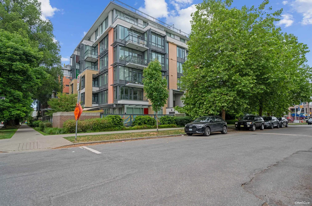 Condo for sale at 704 2565 Maple Street Vancouver British Columbia - MLS: R3130241