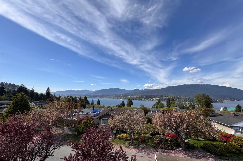 Half Duplex for sale at 3 7046 Sierra Drive Burnaby British Columbia - MLS: R3124286