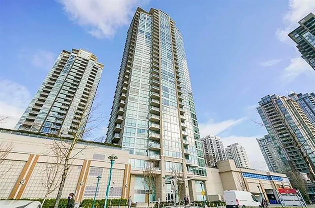 Condo for sale at 705 2975 Atlantic Avenue Coquitlam British Columbia - MLS: R3122284