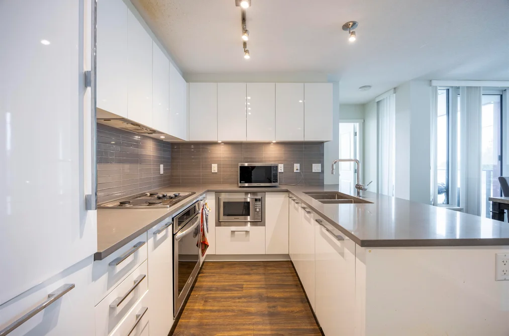 705 6658 DOW AVENUE, Burnaby BC V5H 0C7, Burnaby BC — Residential for Sale - Photo 2