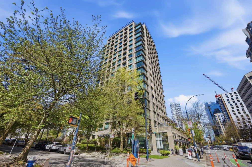 Condo for sale at 706 1003 Burnaby Street Vancouver British Columbia - MLS: R3118831