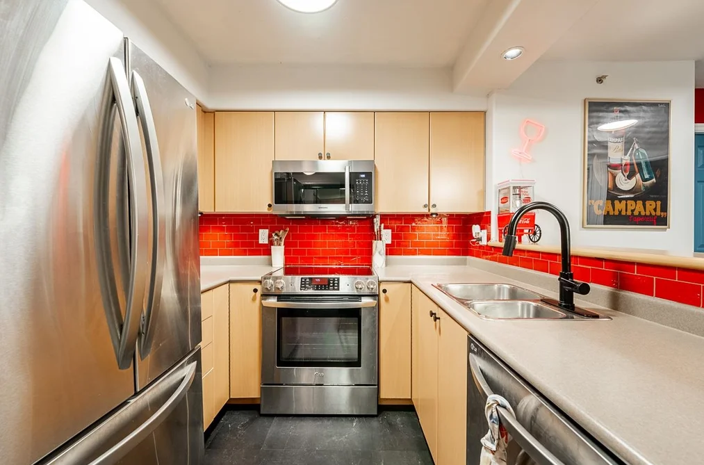 706 680 CLARKSON STREET, New Westminster BC V3M 6X9, New Westminster BC — Residential for Sale - Photo 2